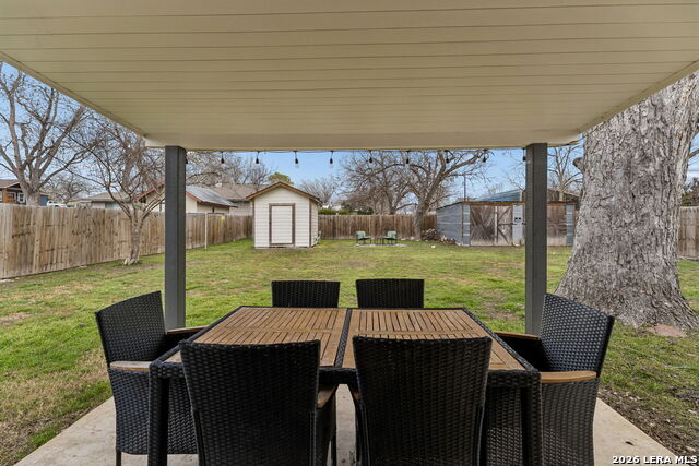 Image 28 of 41 For 2151 Gruene  