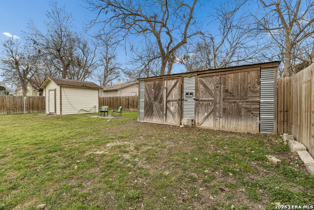 Image 30 of 41 For 2151 Gruene  