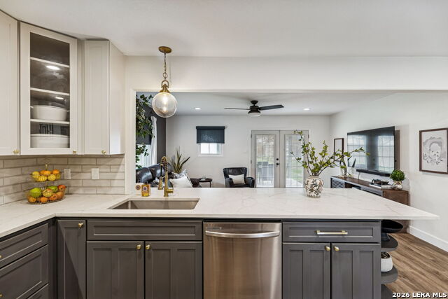 Image 9 of 41 For 2151 Gruene  