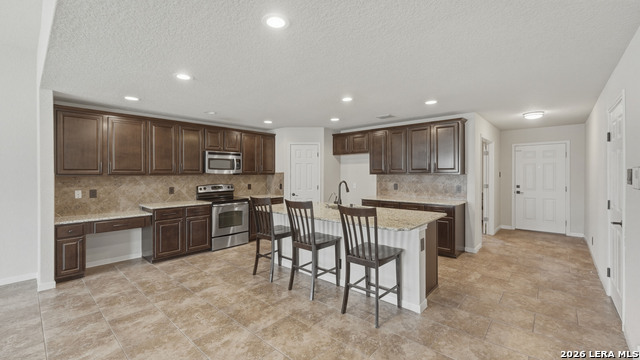 Image 2 of 47 For 2724 Scarlet Tanger