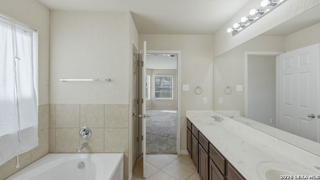 Image 27 of 47 For 2724 Scarlet Tanger