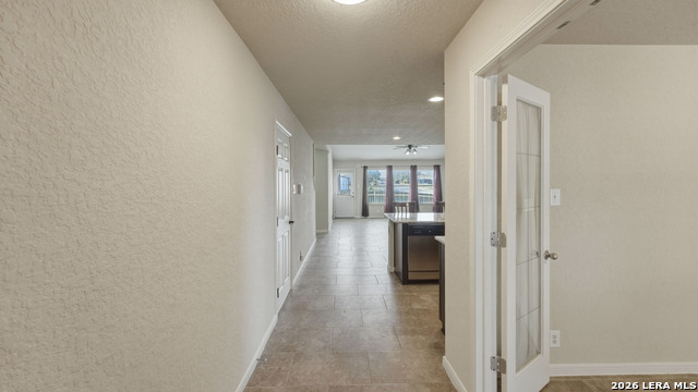 Image 35 of 47 For 2724 Scarlet Tanger