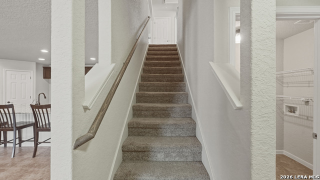 Image 37 of 47 For 2724 Scarlet Tanger