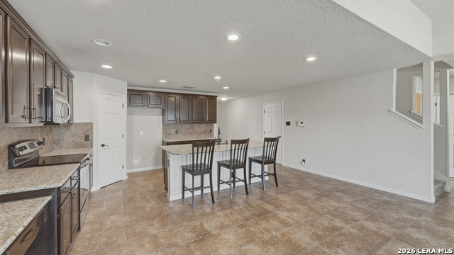 Image 6 of 47 For 2724 Scarlet Tanger