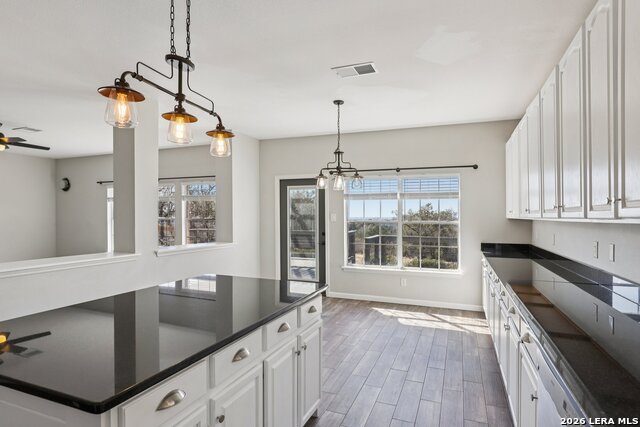 Image 14 of 82 For 6610 Kings Crown E