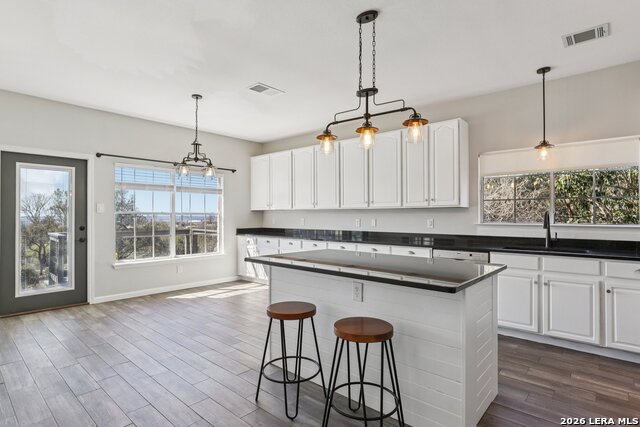 Image 16 of 82 For 6610 Kings Crown E