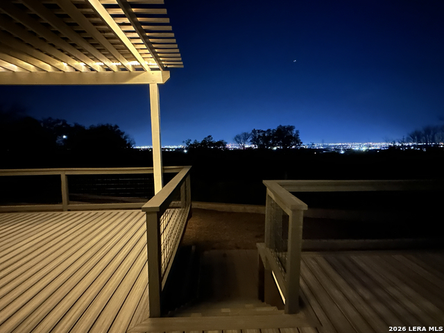 Image 2 of 82 For 6610 Kings Crown E