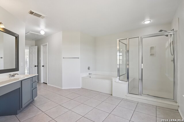 Image 27 of 82 For 6610 Kings Crown E