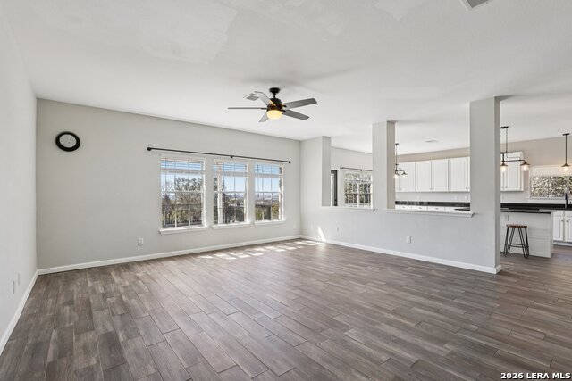 Image 37 of 82 For 6610 Kings Crown E