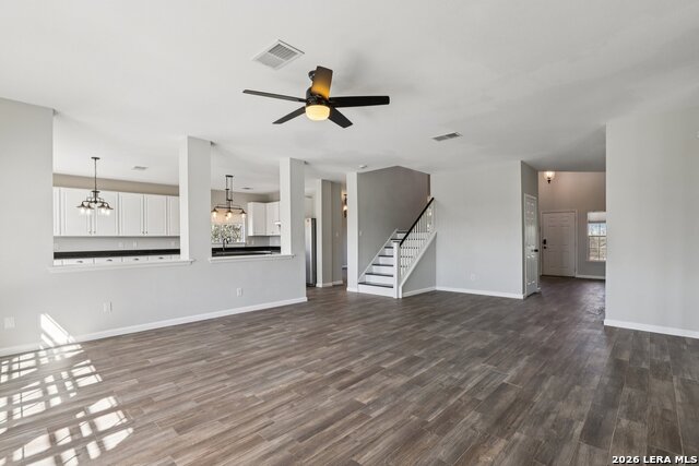 Image 38 of 82 For 6610 Kings Crown E