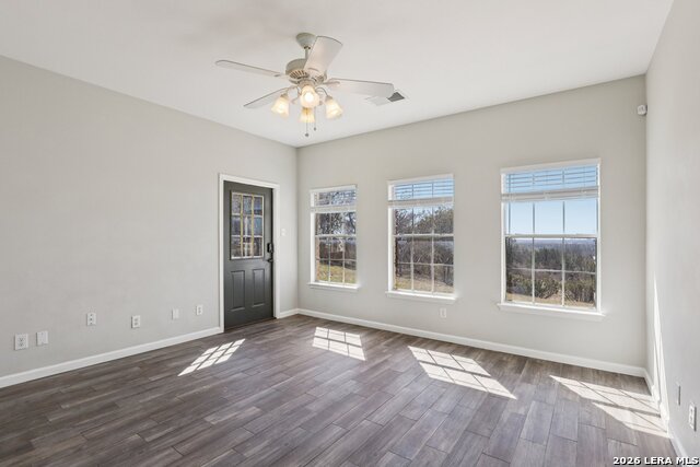 Image 40 of 82 For 6610 Kings Crown E