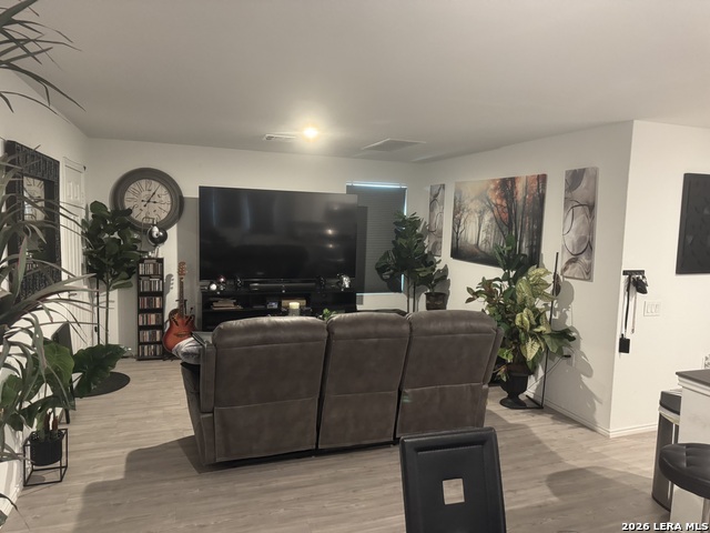 Image 3 of 12 For 4546 Grassland