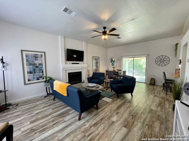 Image 4 of 18 For 6111 Quail Feather Ln