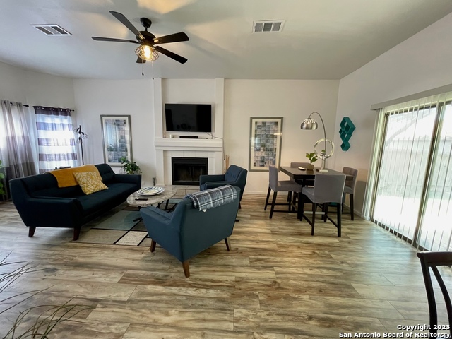 Image 6 of 18 For 6111 Quail Feather Ln