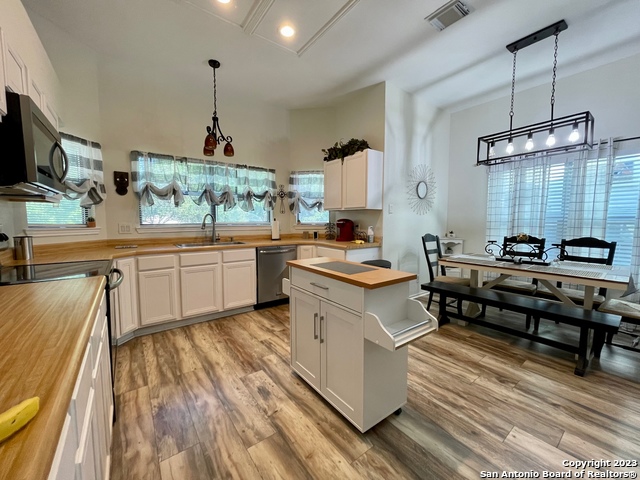 Image 8 of 18 For 6111 Quail Feather Ln