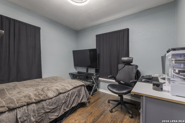 Image 11 of 23 For 867 Price  