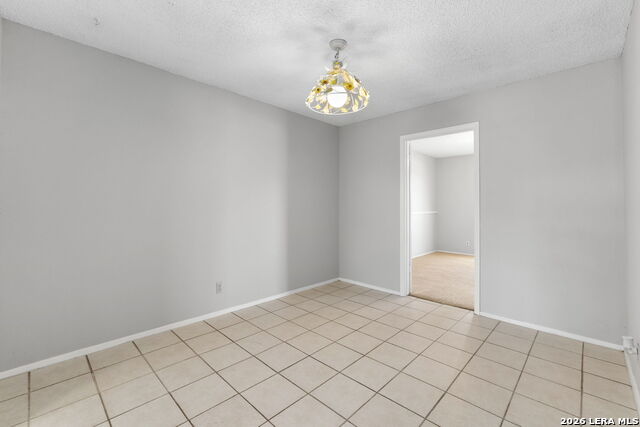 Image 13 of 35 For 5815 Echoway