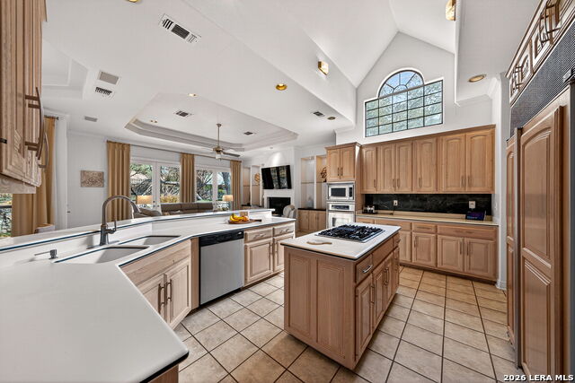 Image 13 of 41 For 12 Inwood Terrace