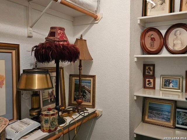 Image 24 of 30 For 10 Bryanston