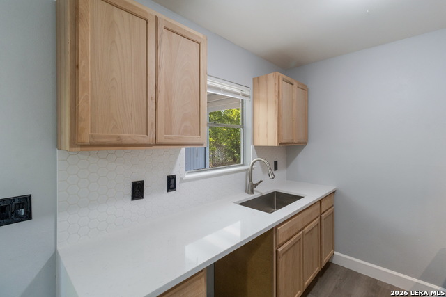 Image 4 of 26 For 5846 Castle  