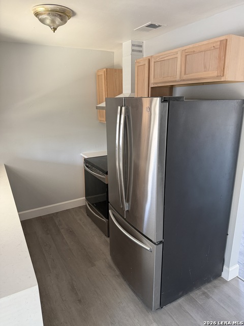 Image 5 of 26 For 5846 Castle  