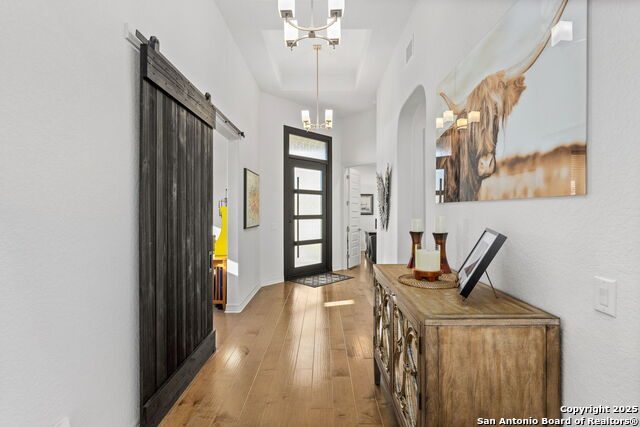 Image 18 of 59 For 75 Mariposa Parkway E