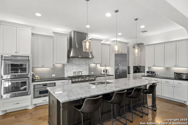 Image 23 of 59 For 75 Mariposa Parkway E