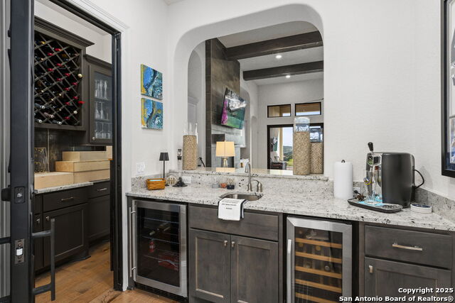 Image 35 of 59 For 75 Mariposa Parkway E