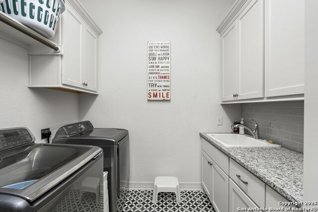 Image 38 of 59 For 75 Mariposa Parkway E