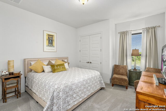 Image 41 of 59 For 75 Mariposa Parkway E