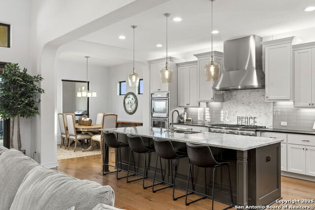 Image 43 of 59 For 75 Mariposa Parkway E