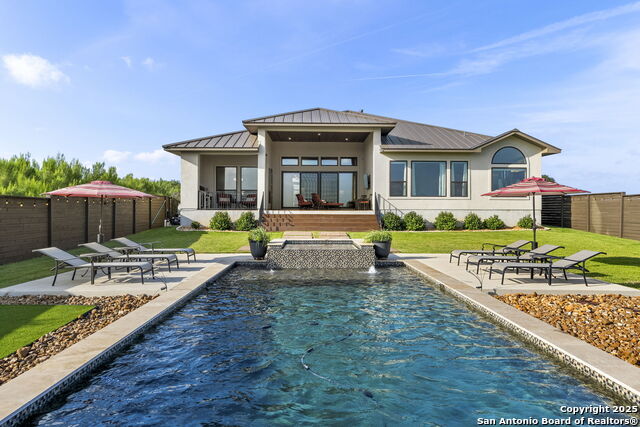 Image 46 of 59 For 75 Mariposa Parkway E