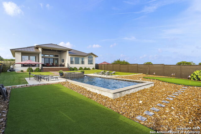 Image 5 of 59 For 75 Mariposa Parkway E