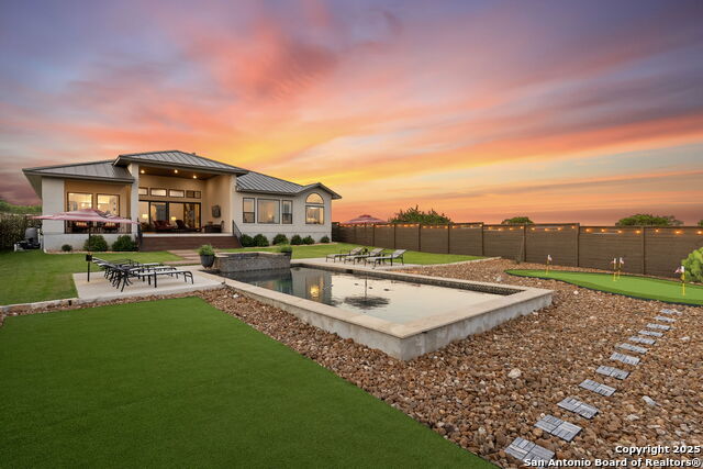 Image 51 of 59 For 75 Mariposa Parkway E