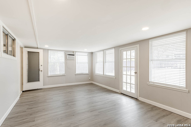 Image 13 of 38 For 502 Tammy  