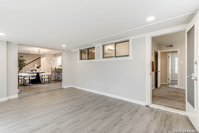 Image 14 of 38 For 502 Tammy  