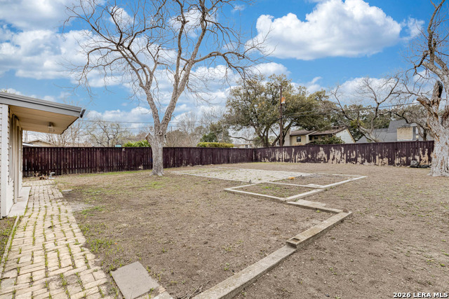 Image 32 of 38 For 502 Tammy  