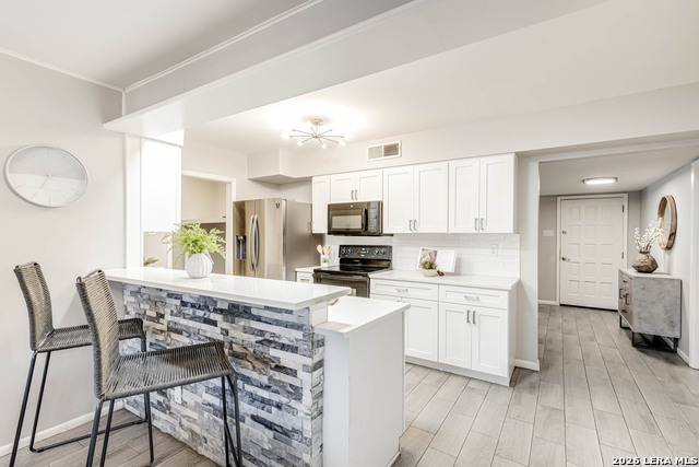 Image 8 of 38 For 502 Tammy  