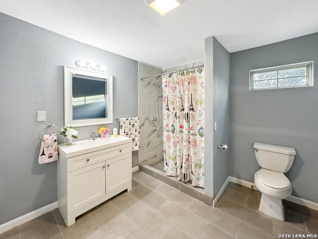 Image 9 of 18 For 1003 San Joaquin S