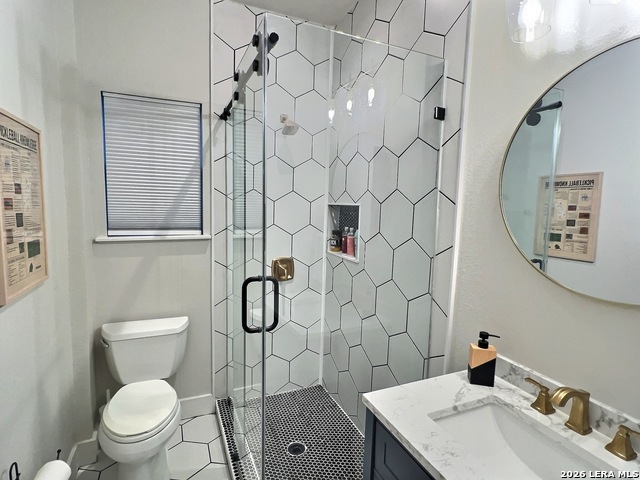 Image 16 of 32 For 404 Walnut W