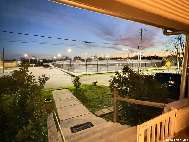 Image 2 of 32 For 404 Walnut W