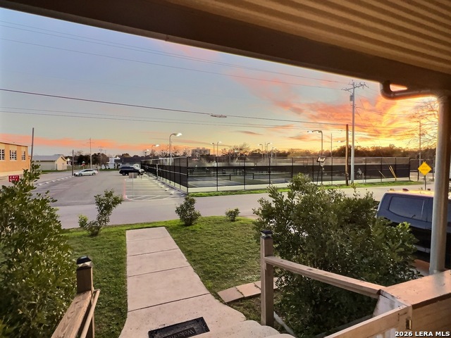 Image 24 of 32 For 404 Walnut W