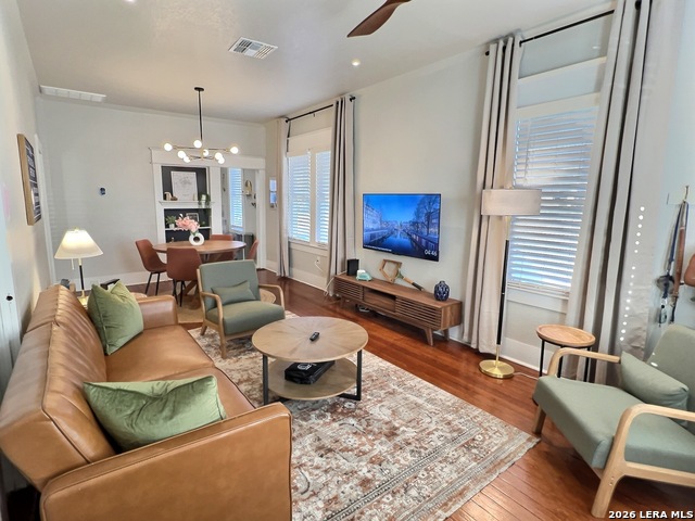 Image 3 of 32 For 404 Walnut W