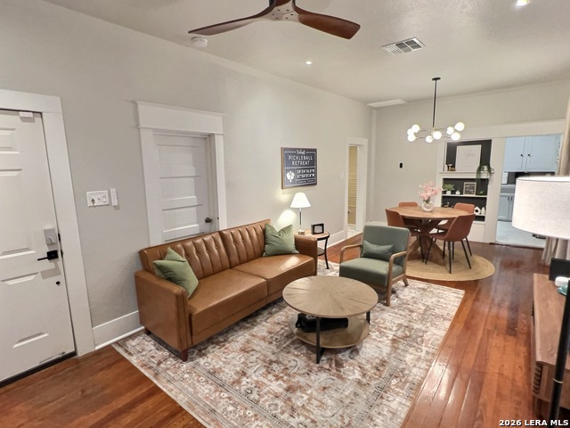 Image 5 of 32 For 404 Walnut W