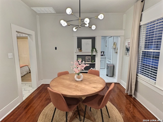 Image 8 of 32 For 404 Walnut W