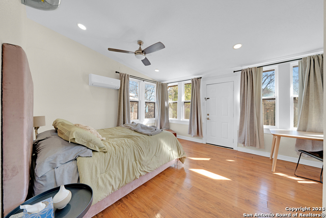 Image 14 of 38 For 138 Dunning Ave