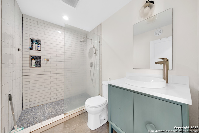 Image 26 of 38 For 138 Dunning Ave