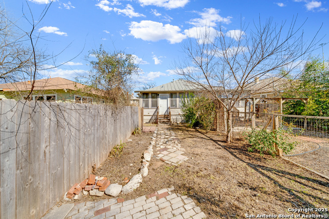 Image 34 of 38 For 138 Dunning Ave