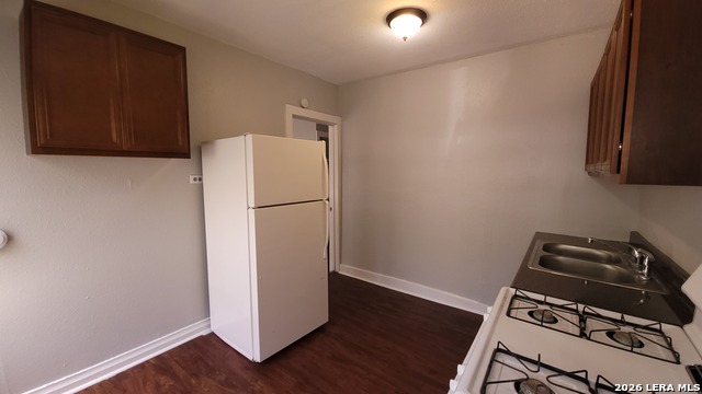 Image 13 of 23 For 218 Claremont