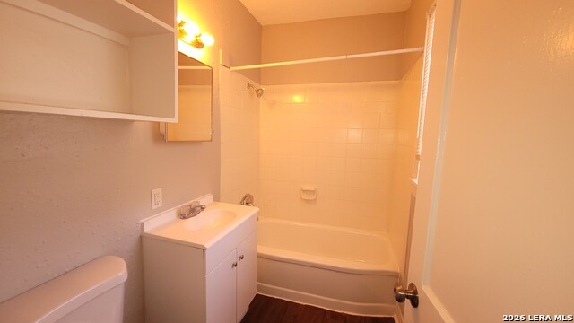 Image 16 of 23 For 218 Claremont